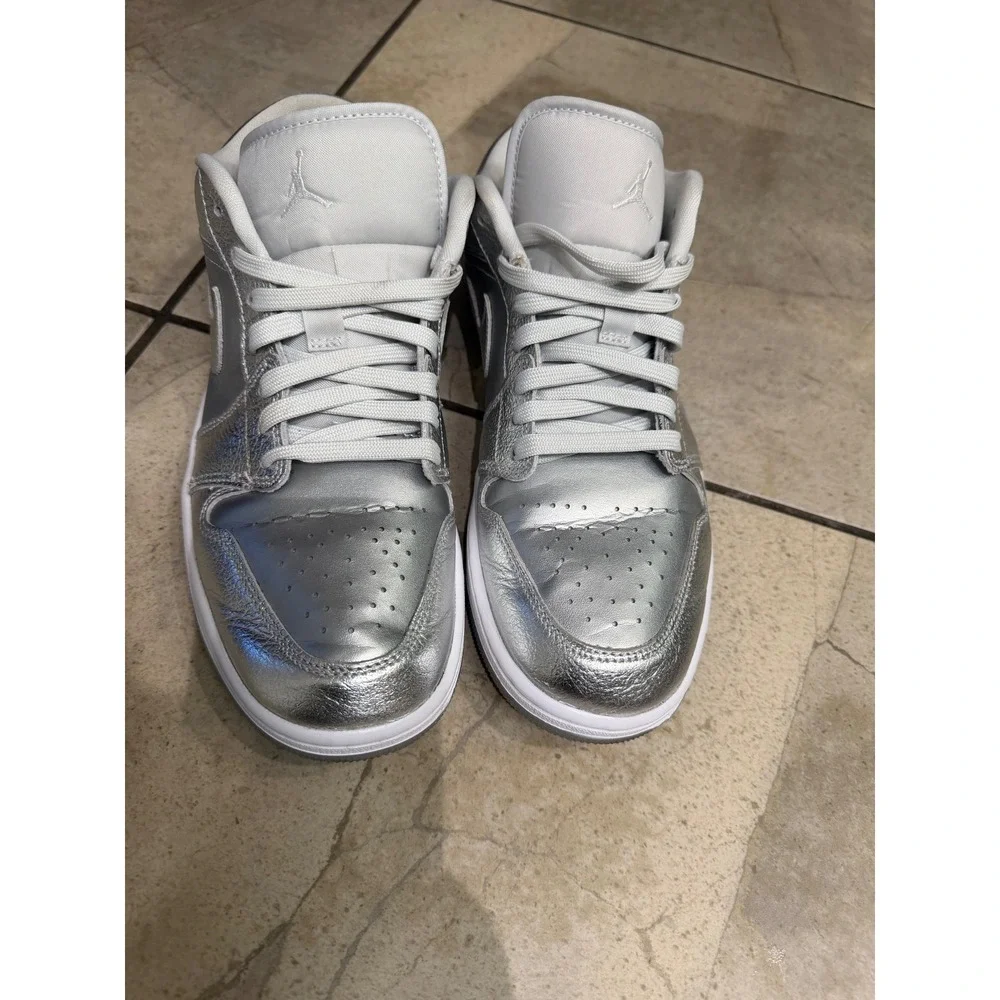 Nike Air Jordan 1 Low Chrome Metallic Silver FN5030-001 Mens 10.5